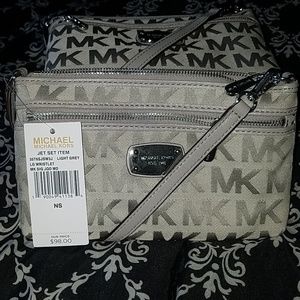 NWT Michael Kors Wristlet